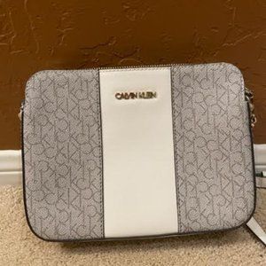 Calvin Klein Crossbody purse